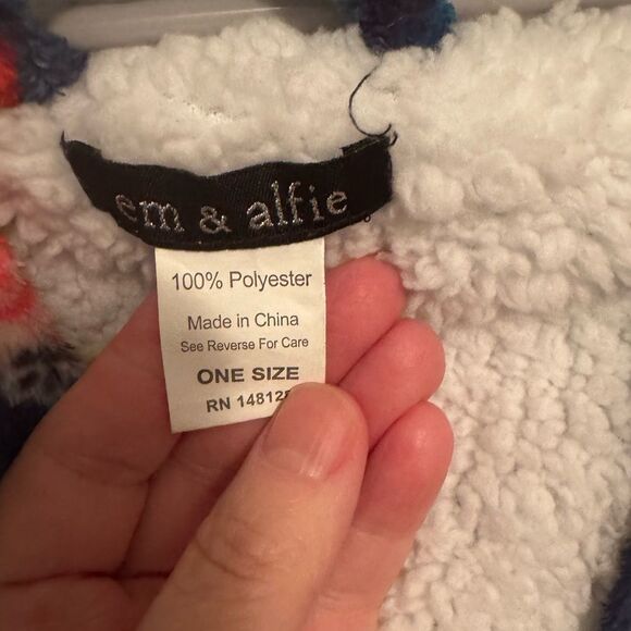 Em & Alfie bath robe OS - Picture 3 of 4